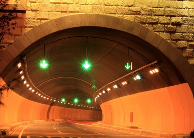 納黔路西湖二號隧道