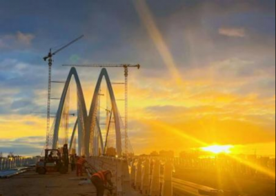 涪江六橋項(xiàng)目“雙節(jié)”期間堅(jiān)守崗位全力沖刺晝夜施工保進(jìn)度 ...